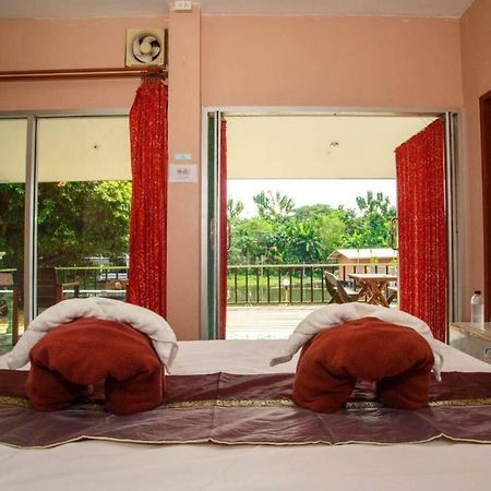 ノーブル ナイト ゲストハウス カンチャナブリ エクステリア 写真